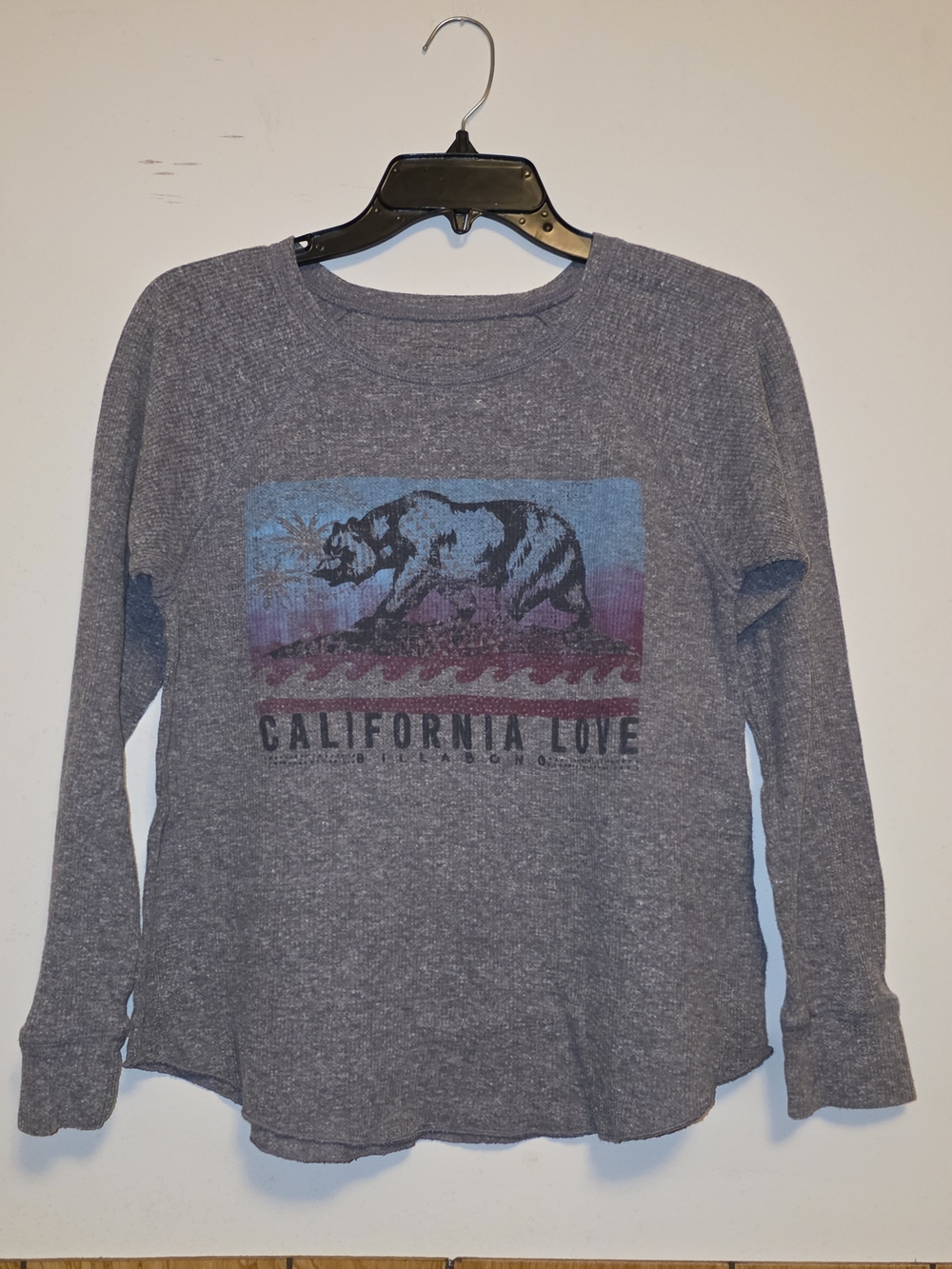 Billabong Gray California Love Long-Sleeve Tee with Blue & Purple Graphic